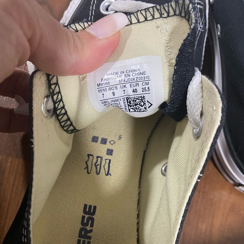 Woman’s Converse Sneakers